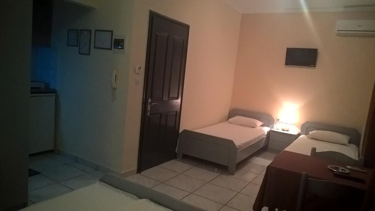 绿洲公寓式酒店 Paralía 外观 照片